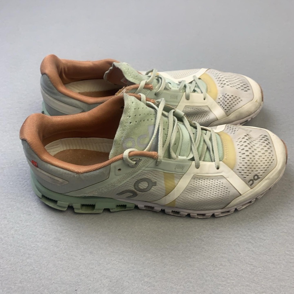 On Running Shoes Womens Size 9 Green CloudTec Running Sneakers Athletic